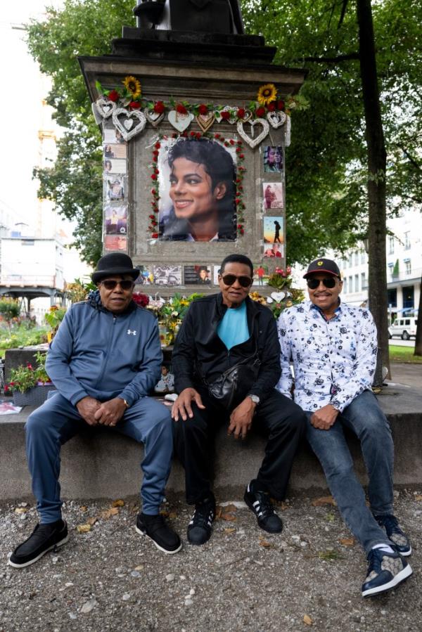 Tito, Jackie and Marlon Jackson sit in front of a press co<em></em>nference in front of the Michael Jackson memorial in front of the Hotel Bayerischer Hof in Germany on Sept. 10, 2024.